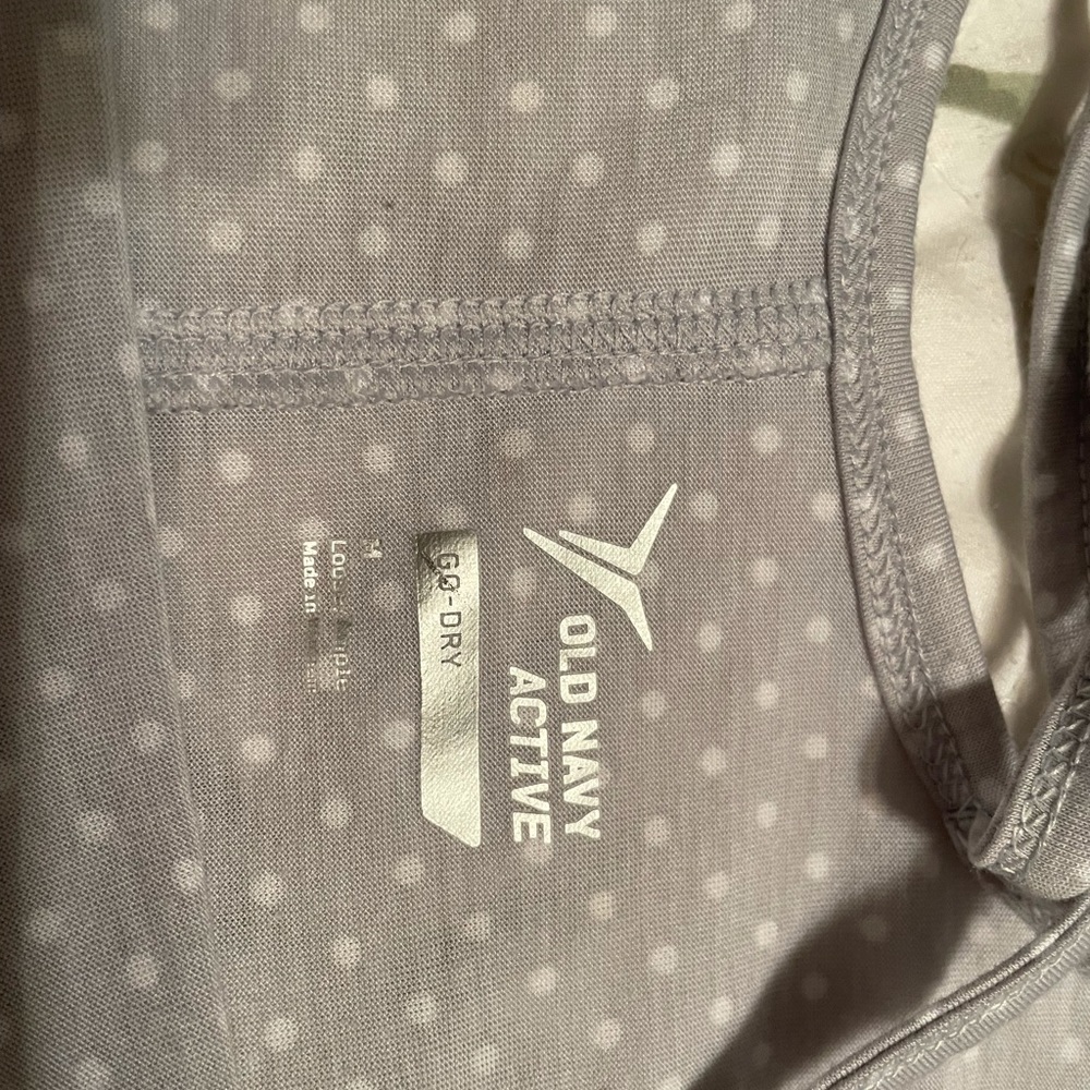 Old Navy workout shirt
